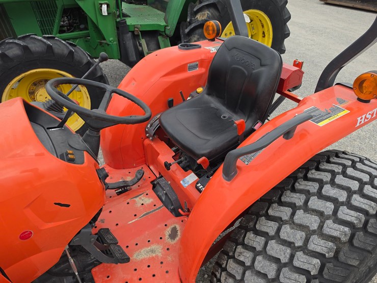 2021-kubota-l4701-image-9