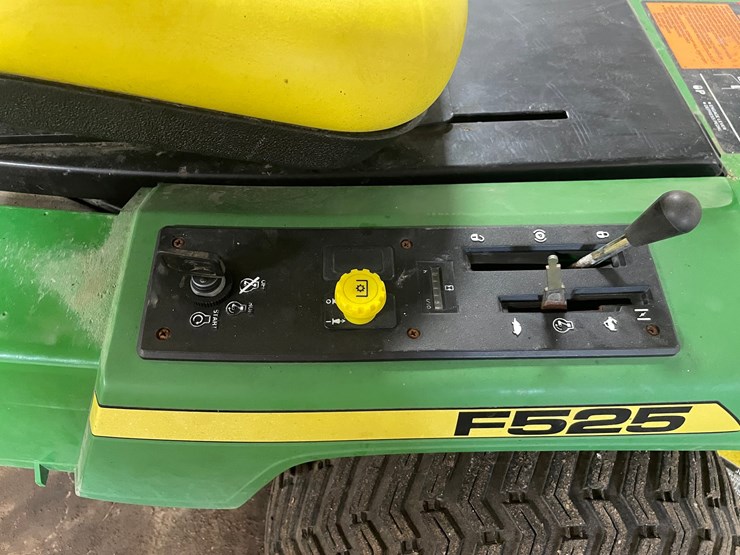 john-deere-f525-image-10