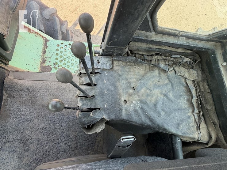steiger-bearcat-iii-st225-image-13