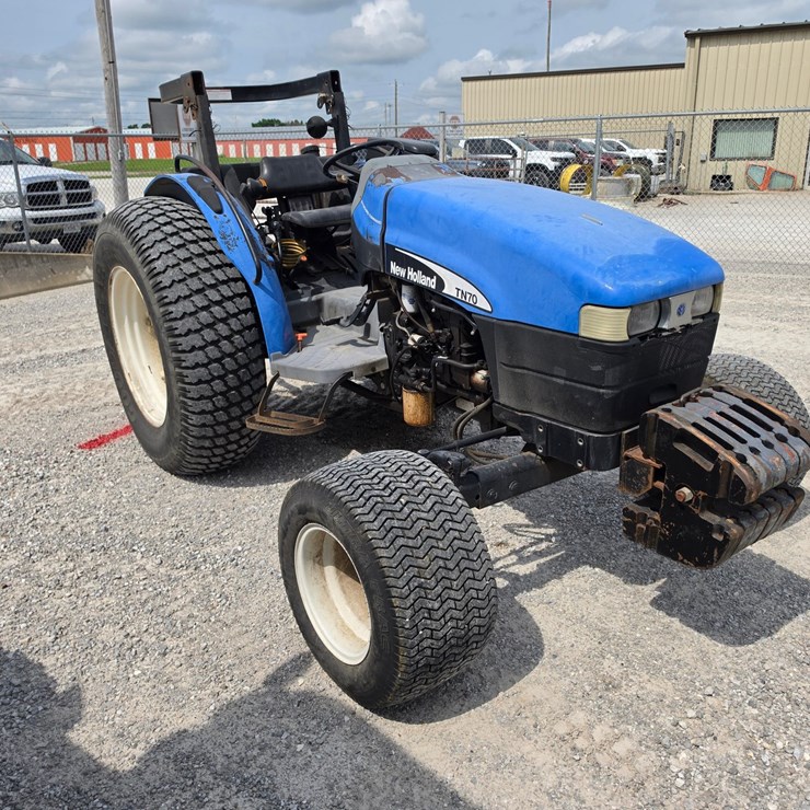 2002 NEW HOLLAND TN70