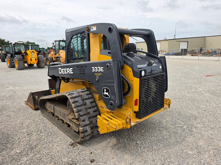 2014-deere-333e-image-16