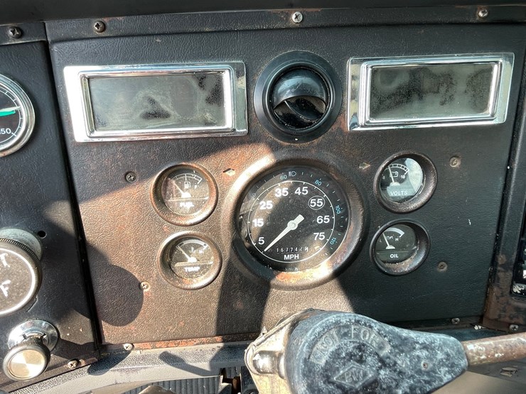 1990-ford-l8000-image-65