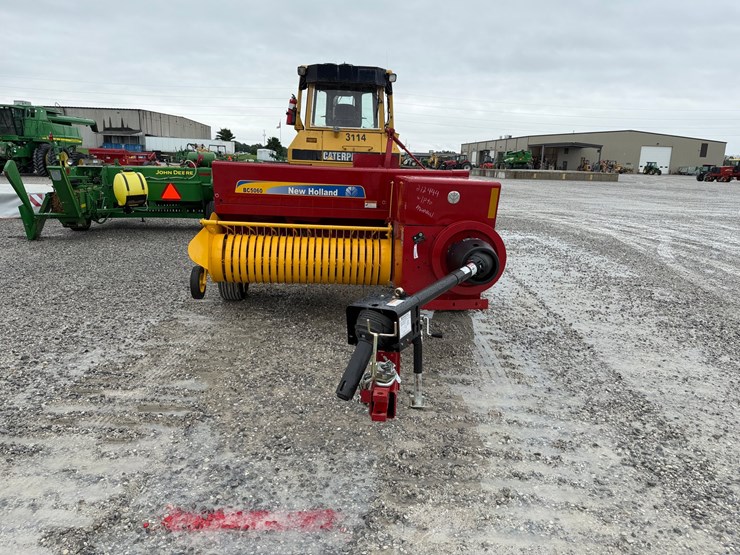 2022-new-holland-bc5060-image-2