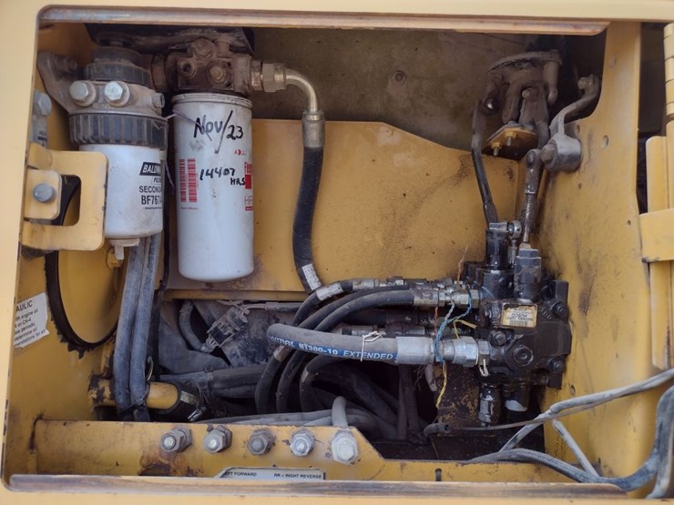 deere-550h-lt-image-31