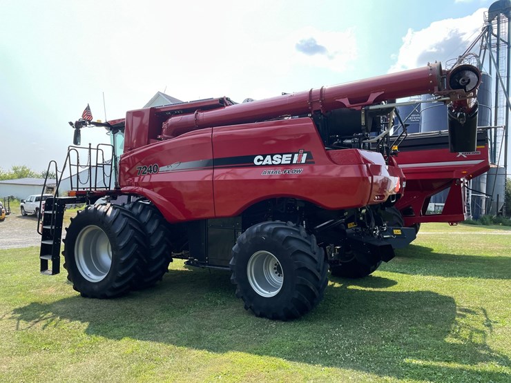 2018-case-ih-7240-image-6