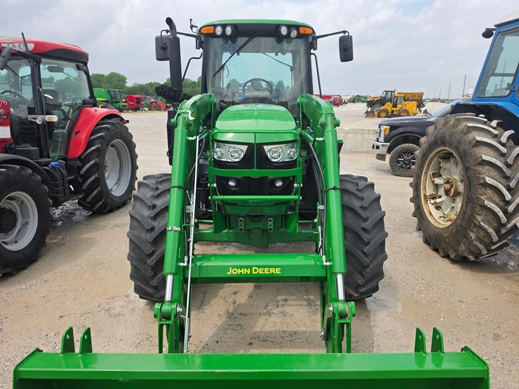 2019-john-deere-6130m-image-4