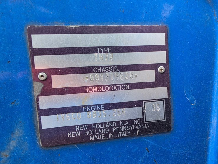 2002-new-holland-tn70-image-16
