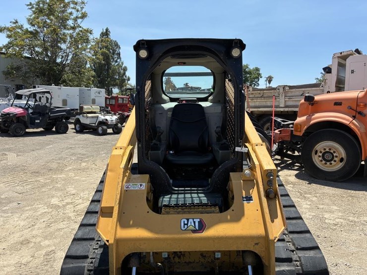2020-caterpillar-289d3-image-15