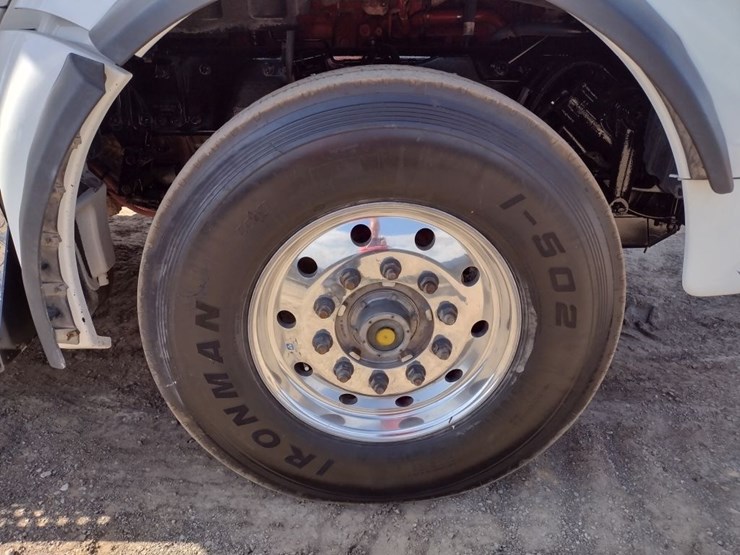 kenworth-t880-image-25