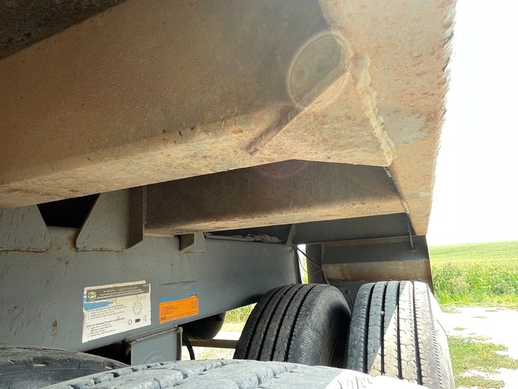 #1260-•-2013-jet-co-tandem-axle-26'-grain-trailer-(has-wi-title)-image-25