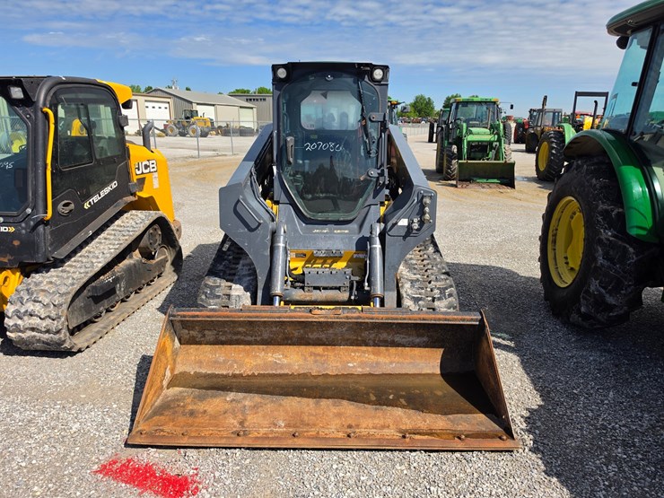 2018-deere-331g-image-2
