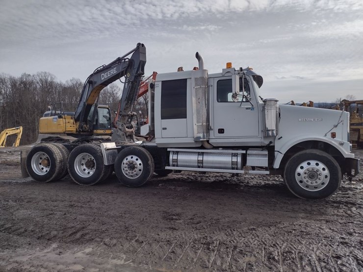 2005-western-star-4900fa-image-3