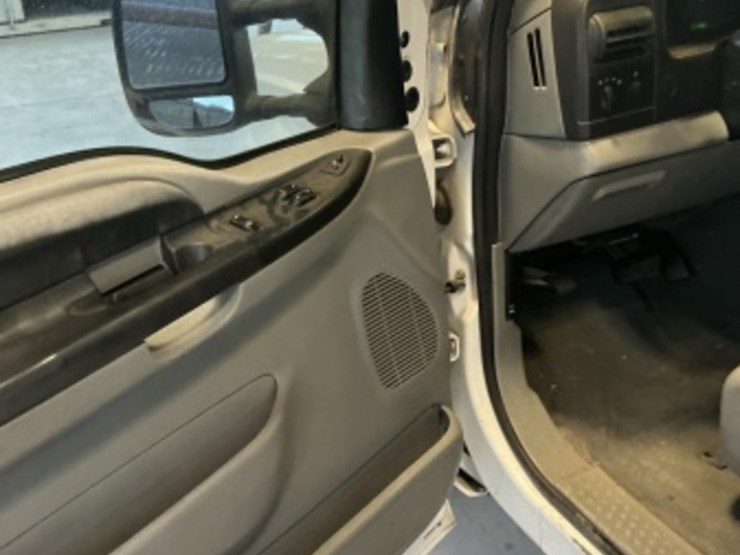 2005-ford-f250-image-23