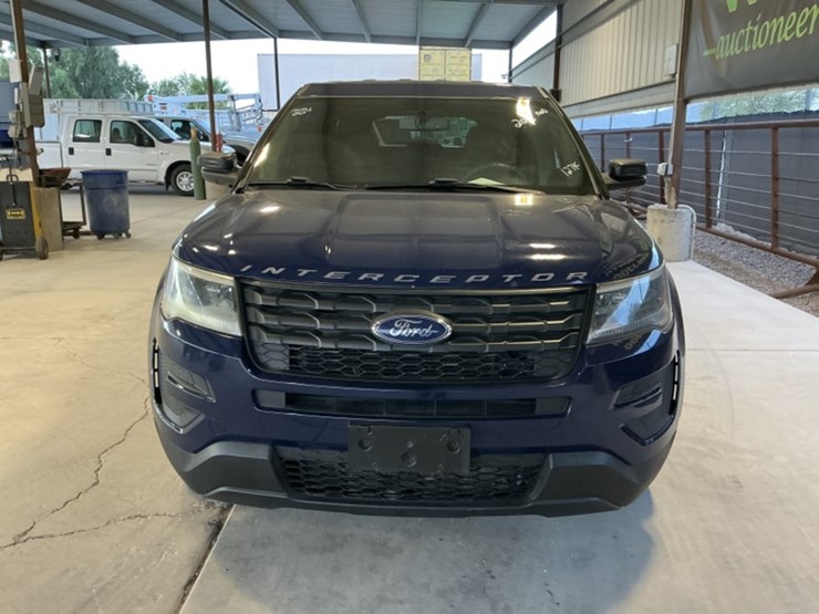 2018-ford-explorer-image-3