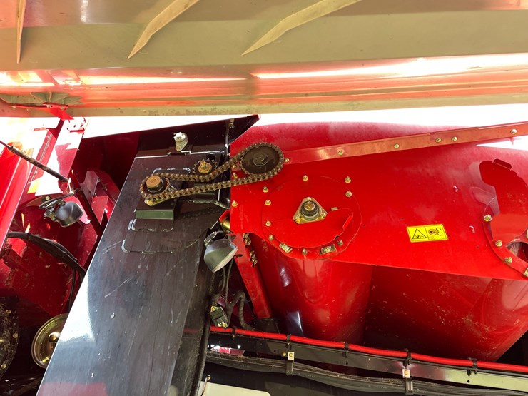 2018-case-ih-7240-image-33