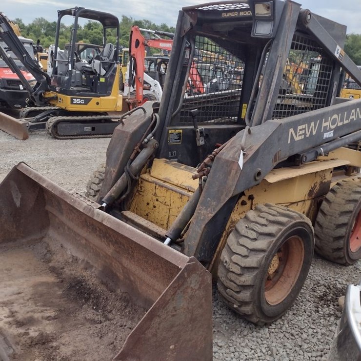 NEW HOLLAND LX885