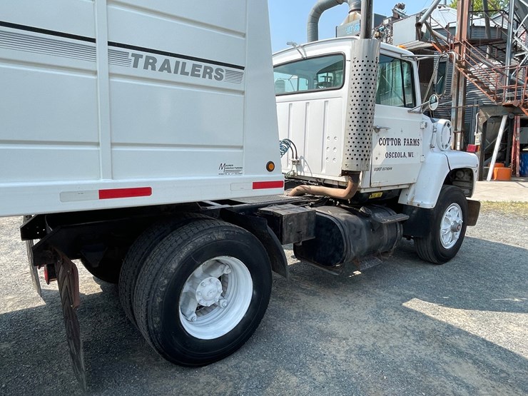 1988-ford-l8000-image-5