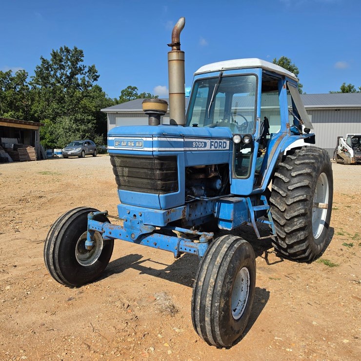 1977 FORD 9700