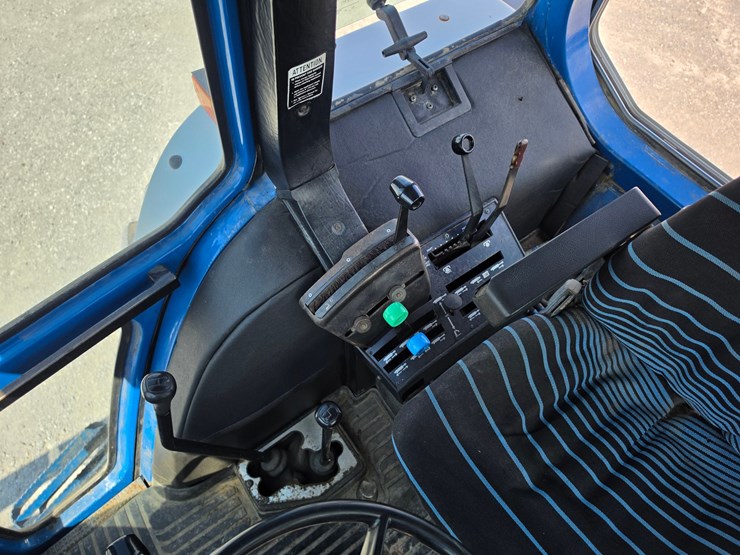 1990-ford-7710-image-11