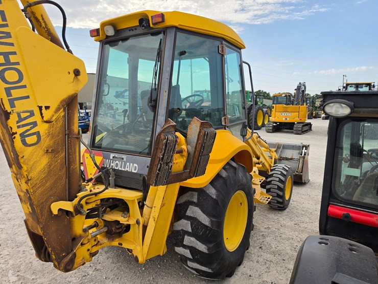 2001-new-holland-lb75-image-21