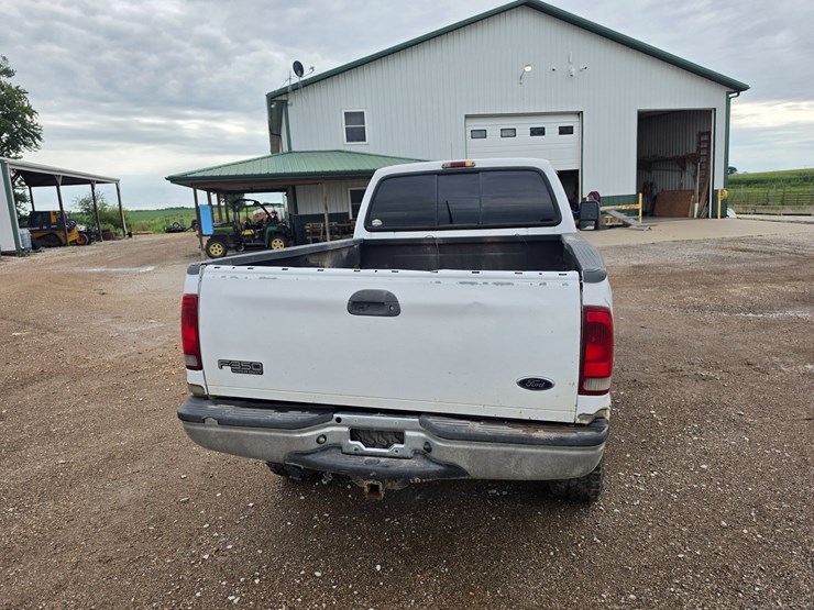 2001-ford-f350-image-16