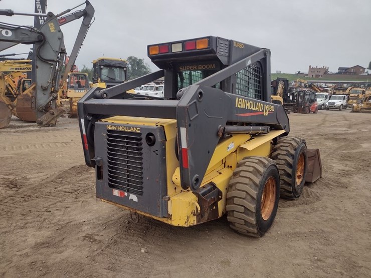 new-holland-ls180-image-30