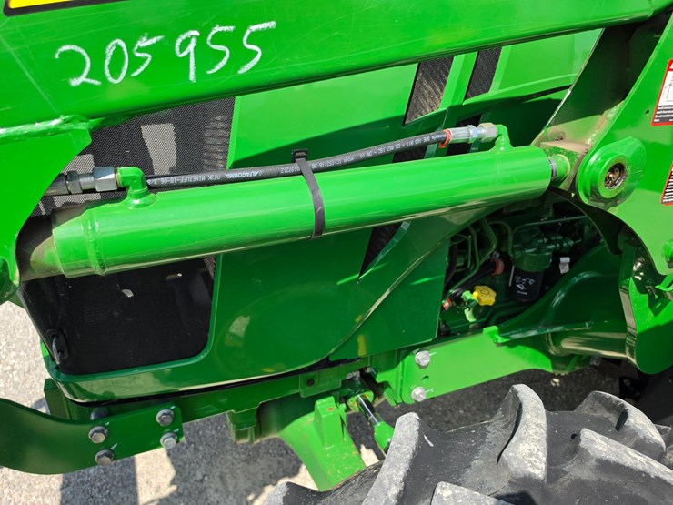 2022-john-deere-5090e-image-8