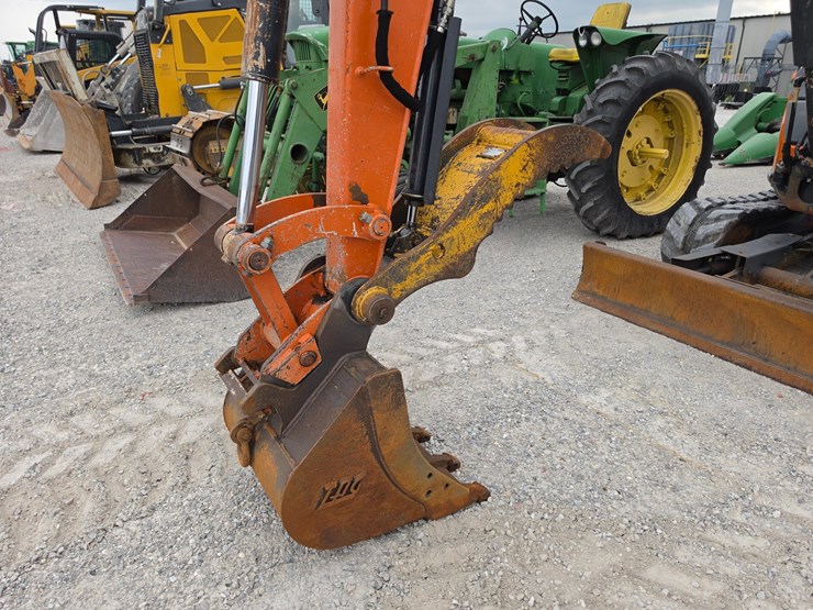 2021-hitachi-zx50u-5-image-2