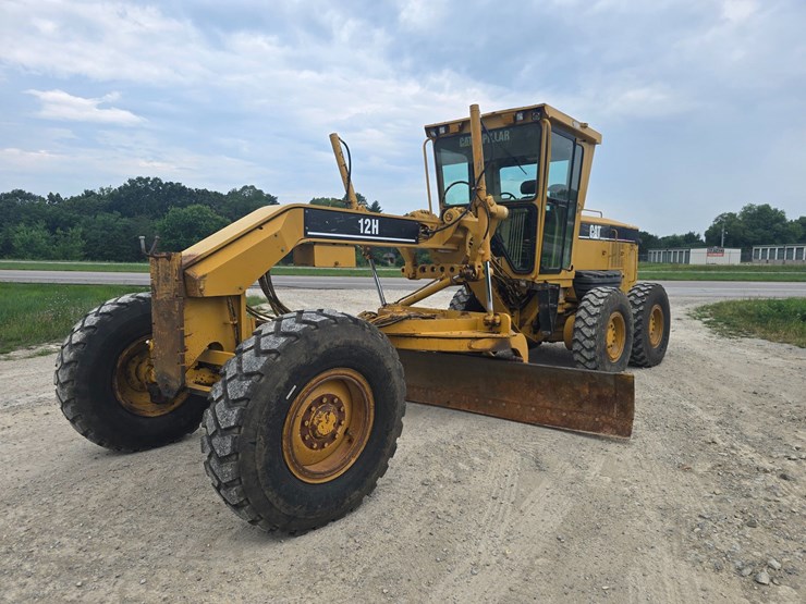 2007-caterpillar-12h-image-2