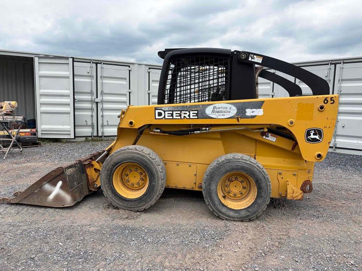 john-deere-325-image-5
