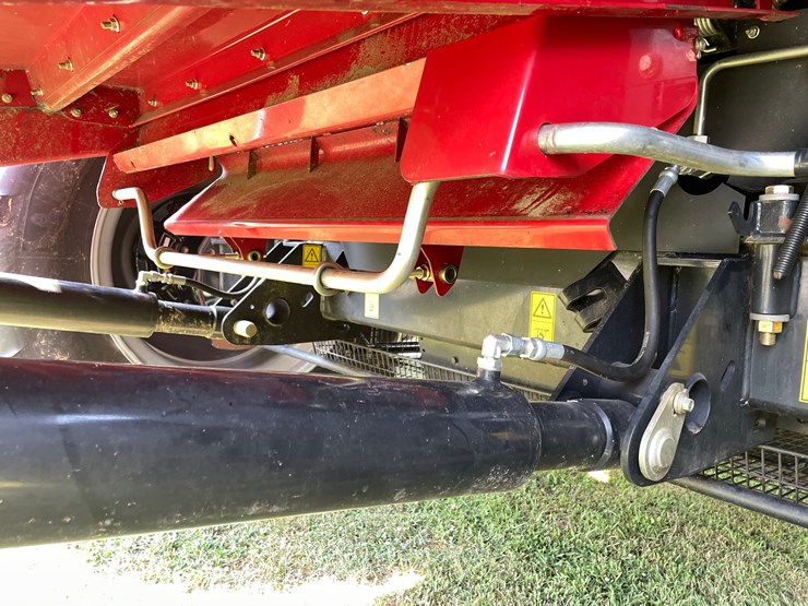 2018-case-ih-7240-image-17