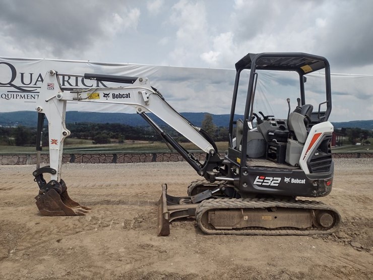 bobcat-e32i-image-1