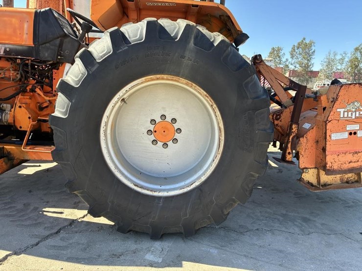 case-ih-4240-image-12