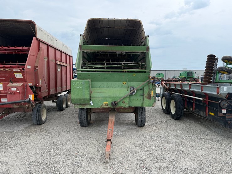 john-deere-714a-image-2