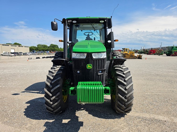 2013-john-deere-7260r-image-2