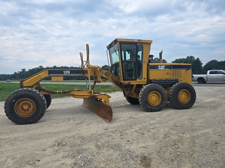 2007-caterpillar-12h-image-5