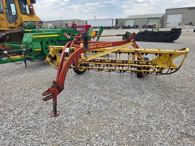 new-holland-256-image-1