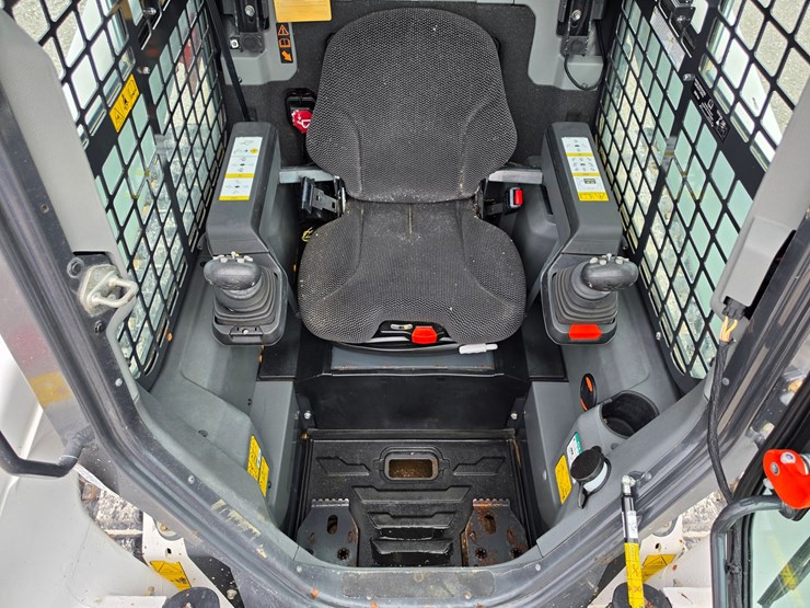 2021-bobcat-t76-image-9