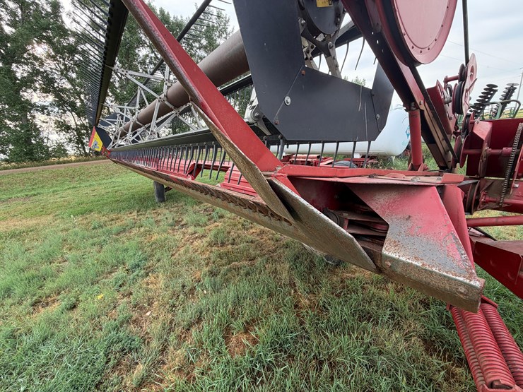 2004-case-ih-8220-image-6
