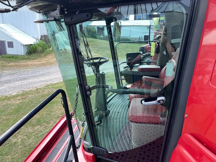 2018-case-ih-7240-image-70
