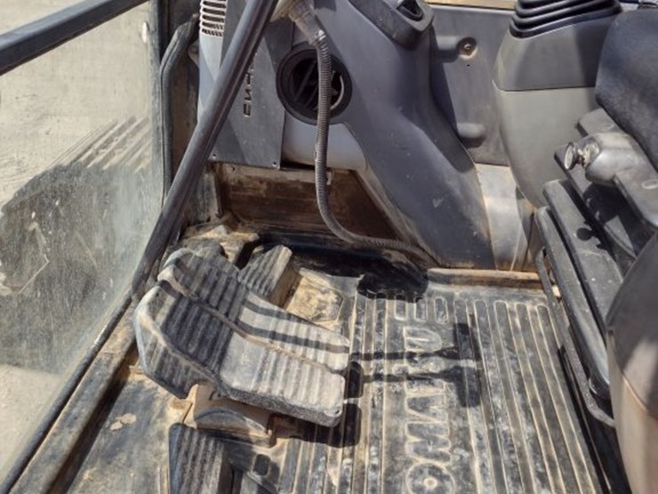 komatsu-pc450-lc-8-image-12