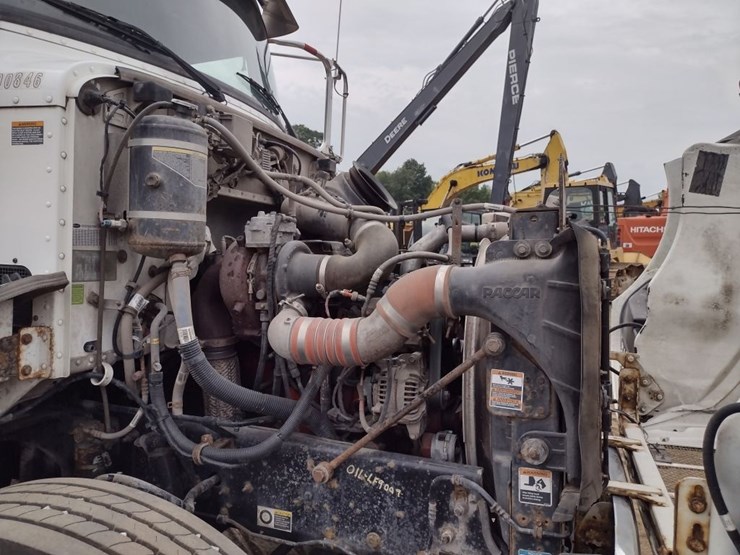 peterbilt-337-image-34