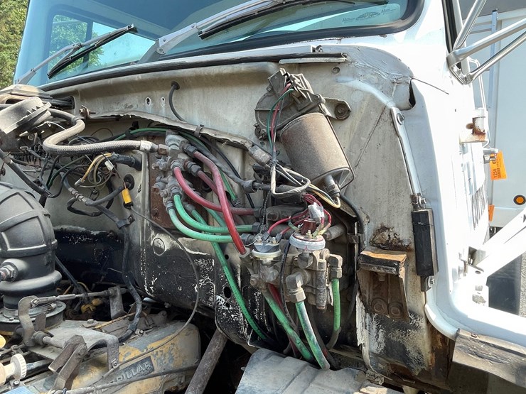 1988-ford-l8000-image-39