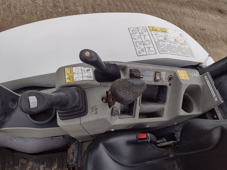 bobcat-e32i-image-8