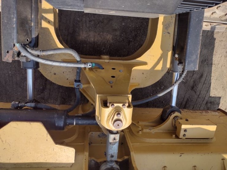 caterpillar-d6k2-xl-image-27