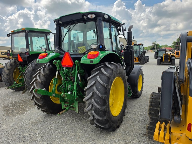 2022-john-deere-6120m-image-16