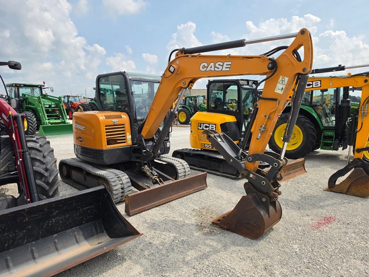 2018-case-cx60c-image-24