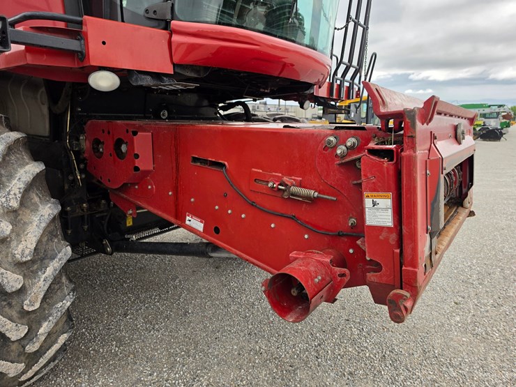 2011-case-ih-7120-image-25