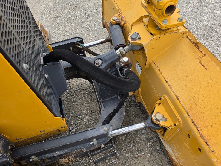 2016-deere-550k-xlt-image-28
