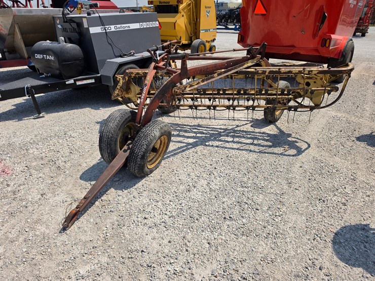 new-holland-256-image-1